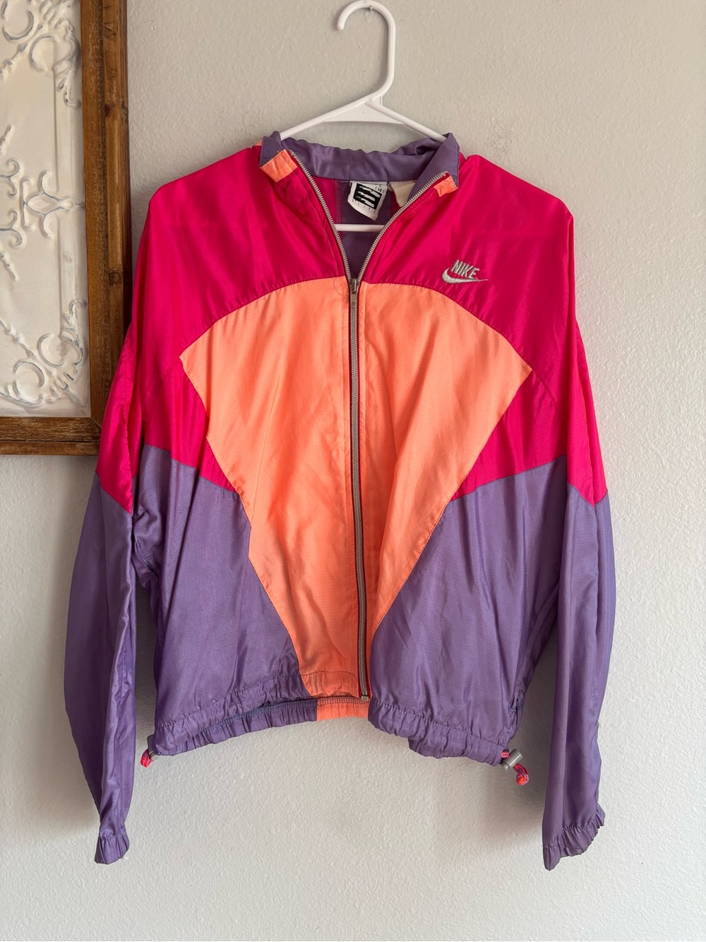 Vintage Nike Elite Women’s Windbreaker Jacket Orange Pink Purple size large (14)